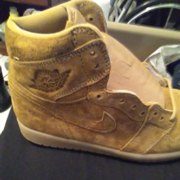 Air Jordan 1 wheat - Picture 1 of 4